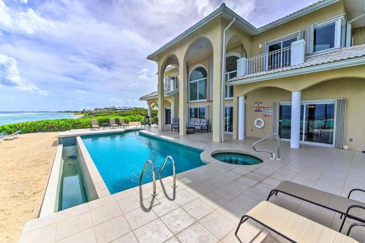Sun Cloud Oceanfront Villa In Rum Point! Driftwood Village 0*,  Islas Caimán