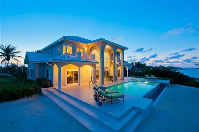 Sun Cloud Oceanfront Villa In Rum Point! Driftwood Village