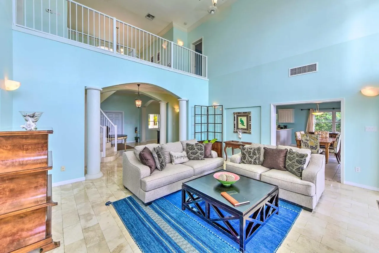 Sun Cloud Oceanfront Villa In Rum Point! Driftwood Village