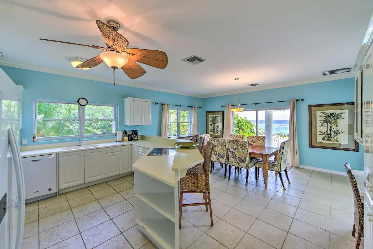 Sun Cloud Oceanfront Villa In Rum Point! Driftwood Village 0*,  Islas Caimán